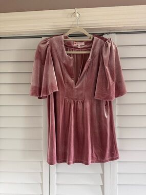 NWT Jude Connally Dusty Rose Velvet Flutter Top